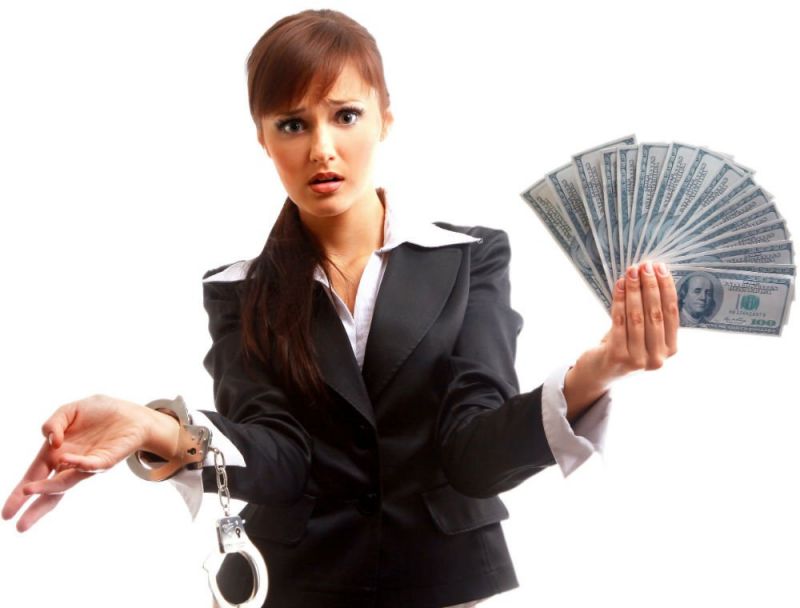 Юрист из Анапы задержана за мошенничество с недвижимостью