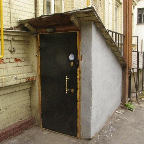 Помещение на цокольном этаже: плюсы и минусы