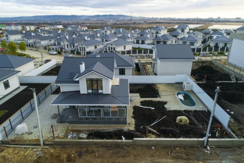 Власти стимулируют льготную ипотеку на ИЖС, а на новостройки - наоборот, урезают