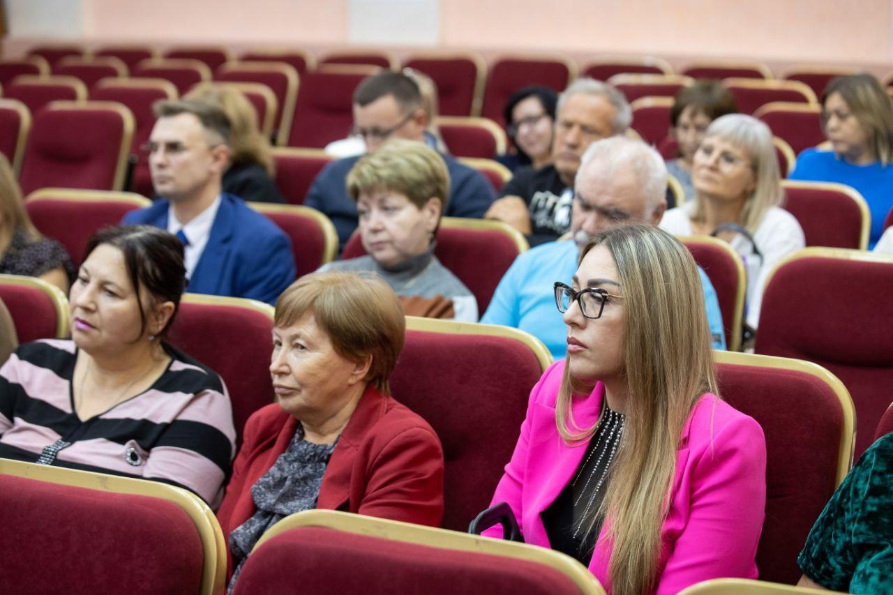 В мэрии Анапы прошла встреча между застройщиком и его клиентами